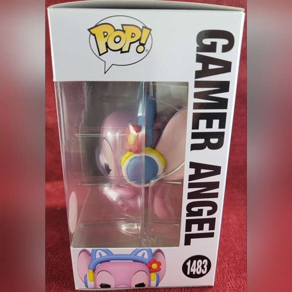 Gamer angel gamestop exclusive funko # 1483 (nib) With pop protector - Picture 5 of 7